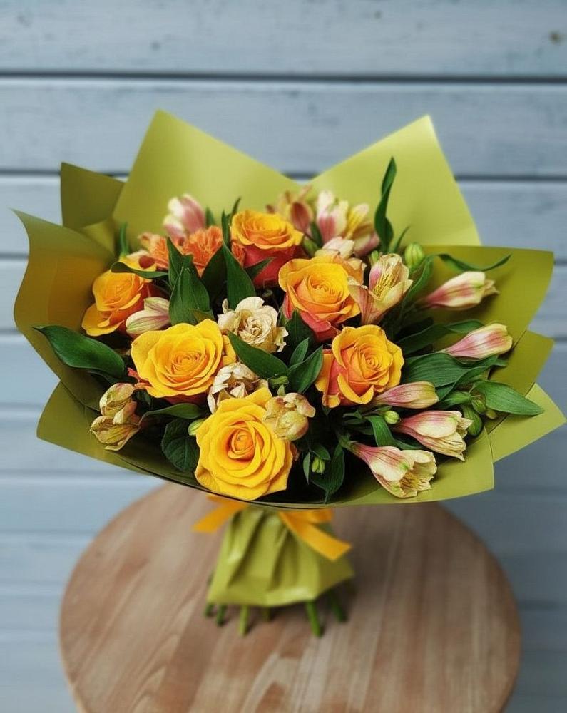 Букет цветов из: Альстромерии и Розы в Поселок Пансионата Полушкино