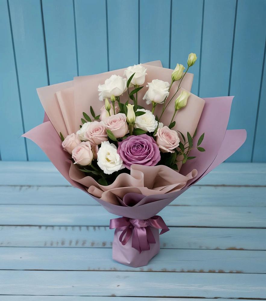 Букет цветов из: Розы и Лизиантусы в Поселок Пансионата Полушкино